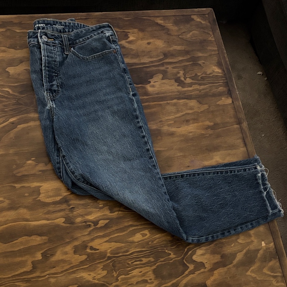 Old Navy Men's Straight Jeans in Deep Blue